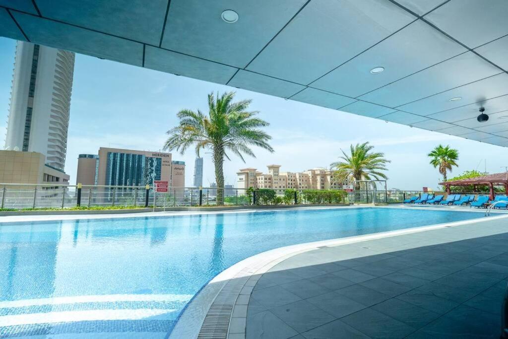 Apartment Cozy Spacious 1br Dubai